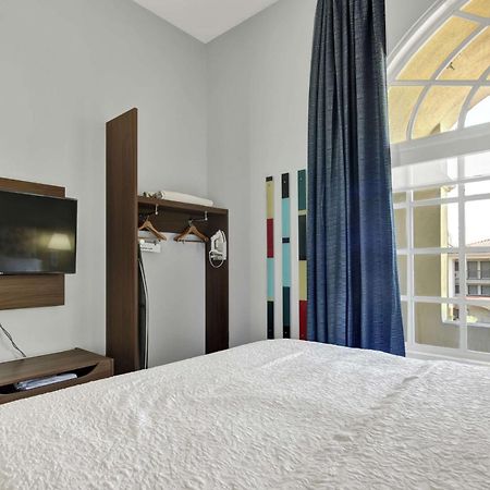 Express Inn Santa Ana Eksteriør billede